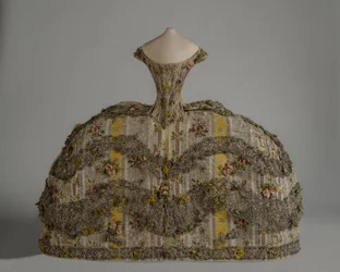 Modepuppe Mantua