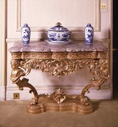 George II geschnitzter Konsolentisch, um 1750