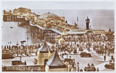 Postkarte mit dem Palace Pier in Brighton (nach einem kolorierten Foto)