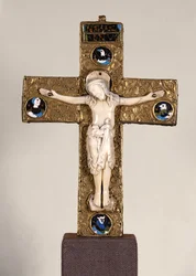 Sächsisches Kruzifix, angelsächsisch, ca. 1000 (Elfenbein und Gold)