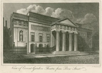 Ansicht der Außenseite des Covent Garden Theatre, London, von der Bow Street