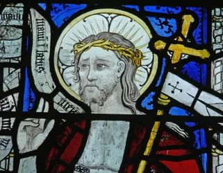 Fenster N5 zeigt Christus der Auferstehung