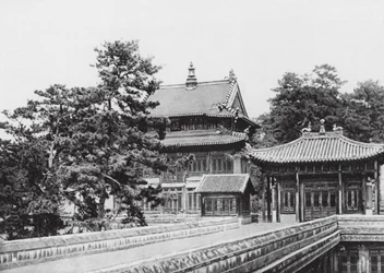 Jehol, Hingkung, Chihli, im Lama-Kloster Hingkung (s/w Foto)