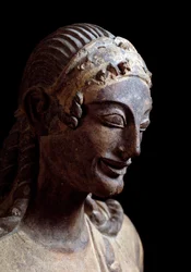 Kopf des Apollo aus Veio (Detail) - Terrakottaskulptur, 510-490 v. Chr.
