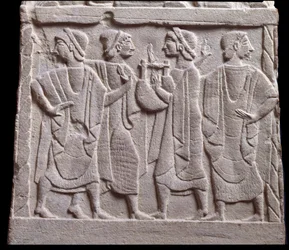 Tanzszene, Flachrelief aus Marmorgrabstein