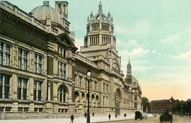 Das Victoria and Albert Museum, um 1900