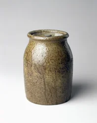 Krug mit Deckel