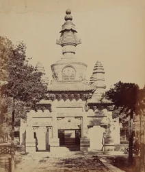 Tibetisches Monument im Lama-Tempel, Peking, Oktober 1860, 1860