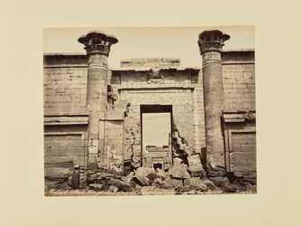Medinet-Abou. Gesamtansicht des kleinen Tempels, (Detail)
