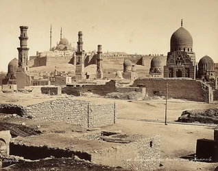 Blick auf die Zitadelle mit zahlreichen antiken Denkmälern und Funden, in Kairo, Ägypten