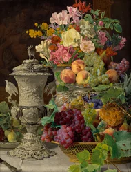 Stillleben mit Früchten, Blumen und silbernem Pokal