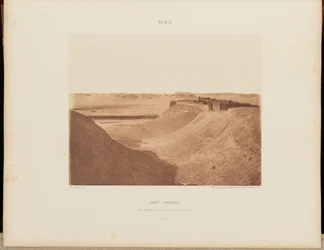 Ibrîm (Premnis). Gesamtansicht der Stadt und der Wüste