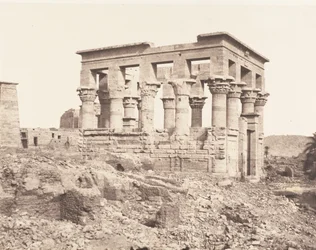 Ile de Fileh Philä, Gebäude des Ostens - Seitenansicht vom Punkt D, 1851-52, gedruckt 1853-54