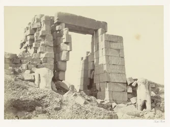 Granitenpylon des Tempels von Karnak