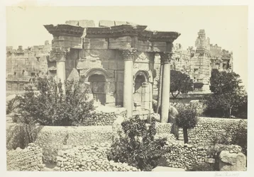 Der runde Tempel, Baalbek, 1857