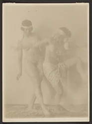 Zwei nackte Tänzerinnen