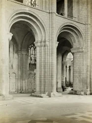 Ely-Kathedrale: Kirchenschiffbögen