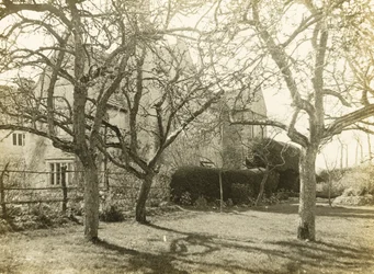 Kelmscott Manor: Vom Obstgarten
