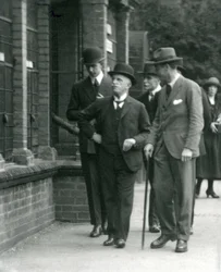 Der König von Italien, Viktor Emanuel III., besucht den Londoner Zoo, 1924