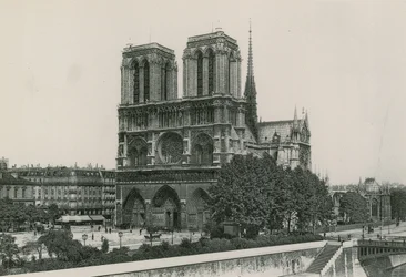 La Cathédrale, Église Notre-Dame