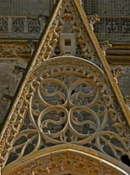 Rosette an der Westfassade