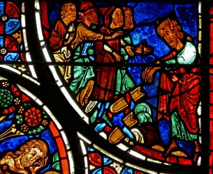 Detail eines Fensters, das das Gleichnis vom barmherzigen Samariter darstellt: Moses wirft die Tafeln nieder (Detail)