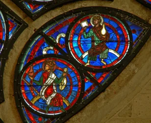 Detail des Ostrosenfensters mit zwei Ältesten der Apokalypse