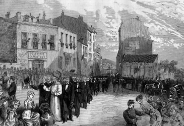 Vertreibung der Kapuziner aus Marseille nach den Dekreten vom März 1880, die von Jules Ferry erlassen wurden und den Mitgliedern nicht genehmigter religiöser Kongregationen das Recht auf Unterricht entzogen: Ovation der Menge für die aus ihrer Gemeinschaft