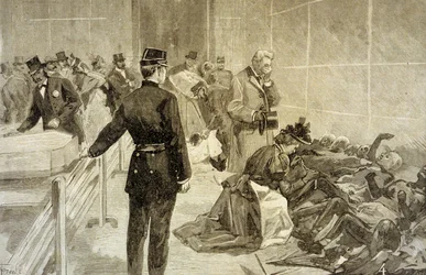 Feuer im Bazar de la Charité in Paris am 4. Mai 1897: nach der Katastrophe, Familien identifizieren die Opfer im Palais de l