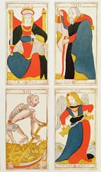 Vier Tarotkarten mit den Darstellungen der Gerechtigkeit, der Mäßigkeit, des Todes und des Eremiten
