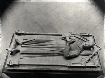 Grabstatue von Louis de France (1243-60), ältester Sohn von Saint Louis, aus der Abtei Royaumont (Gipsabguss eines Grabes in der Basilika Saint-Denis)