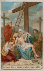 Jesus wird vom Kreuz abgenommen und seiner Mutter übergeben. Die dreizehnte Station des Kreuzwegs