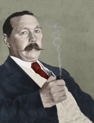 Porträt von Sir Arthur Conan Doyle (1859-1930), englischer Schriftsteller, Schöpfer der Figur „Sherlock Holmes“. 1919.