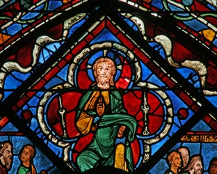 Das Joseph-Fenster: Christus in einem Vierpass, der Segen gibt