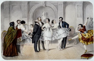 Das Foyer der Oper (Opéra Garnier in Paris). Eine Tänzerin im Tutu unterhält sich mit Herren, die gekommen sind, sie zu begrüßen, oder macht einige Tanzschritte.