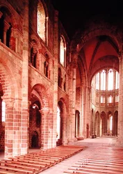 Ansicht des Kirchenschiffs vom Chor, 1020-1135