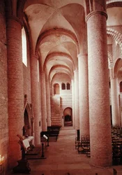 Ansicht des südlichen Seitenschiffs, Blick auf das Narthex