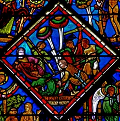 Fenster w15 zeigt eine Szene im Fenster des barmherzigen Samariters: der Pilger wird angegriffen