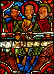 Fenster w17 Darstellung einer Szene aus dem Leben der Heiligen Maria Magdalena - die Heilige wäscht die Füße Christi
