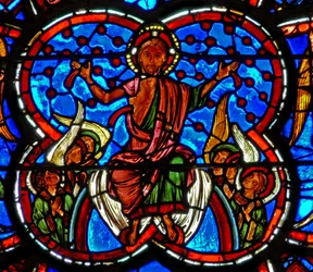 Fenster w4 mit Christus beim Jüngsten Gericht