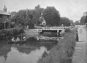 Sonning Lock: On the Thames, c1896