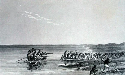 Die Boote werden zu Wasser gelassen, aus 