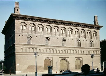 Außenansicht von La Lonja, erbaut 1551