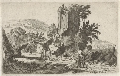 Wanderer bei einer Ruine