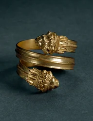 Kunst des Großgriechenlands: Goldring mit Löwenprotomen. Ende 4. - Anfang 3. Jahrhundert v. Chr. aus Tarent, Italien