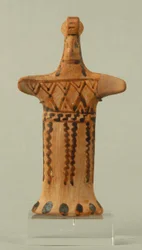 Figur einer stehenden Frau, Böotische Werkstatt, Archaische Periode