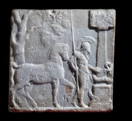 Griechische Kunst: Marmorstele mit Reiter und Pferd (Detail)