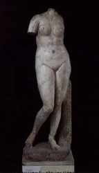 Nackt stehende Aphrodite, alexandrinisch, um 336-30 v. Chr.