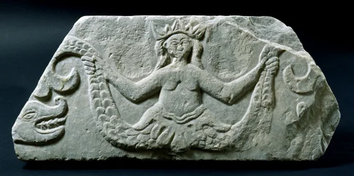 Relief mit einer doppelschwänzigen Meerjungfrau, möglicherweise von den Kykladen, spätes 18. Jahrhundert