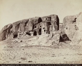Eine byzantinische Kirche in den Felsen gehauen, in der Nähe von Ayache-in, am Rande der Hamam-Station, Türkei